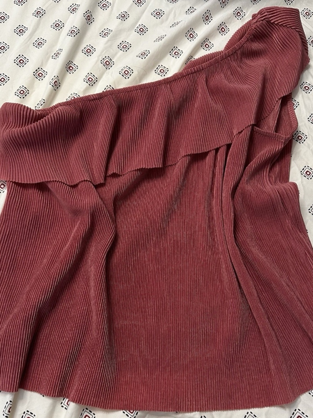 Ethereal Women’s Medium Off Shoulder Burgundy Rose, Pink Ribbed Top shirt formal